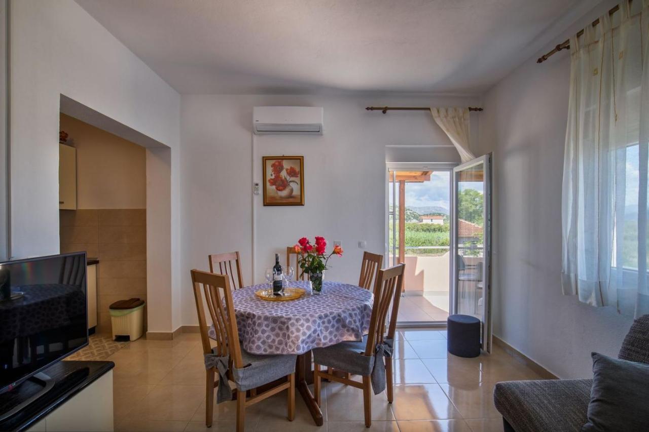 Apartment Neretva Dream Komin  Extérieur photo